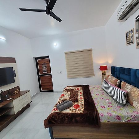 Dhairya'S Villa Home Away From Home Jammu Exteriör bild