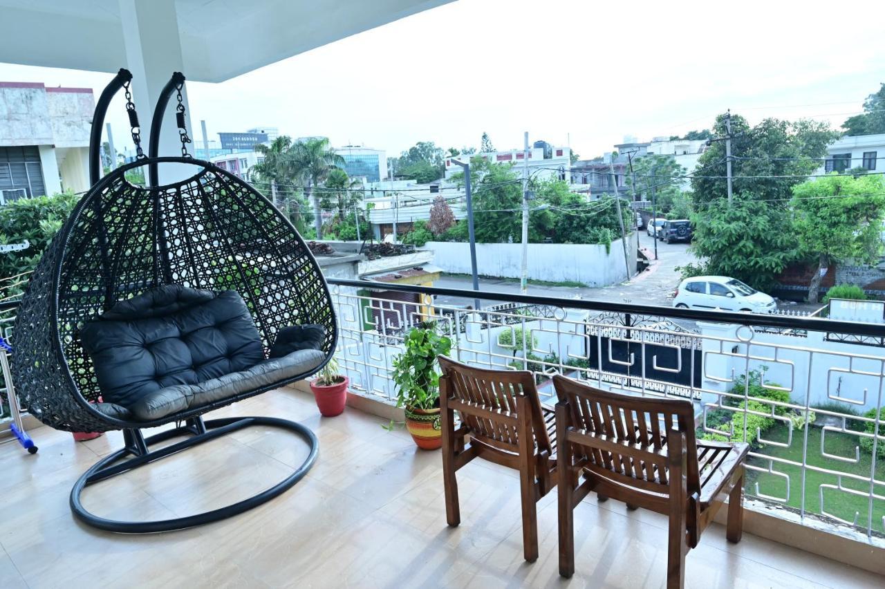 Dhairya'S Villa Home Away From Home Jammu Exteriör bild